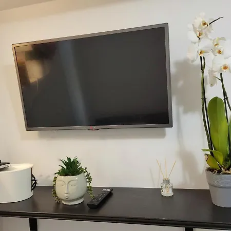 Underground Apartment Warschau